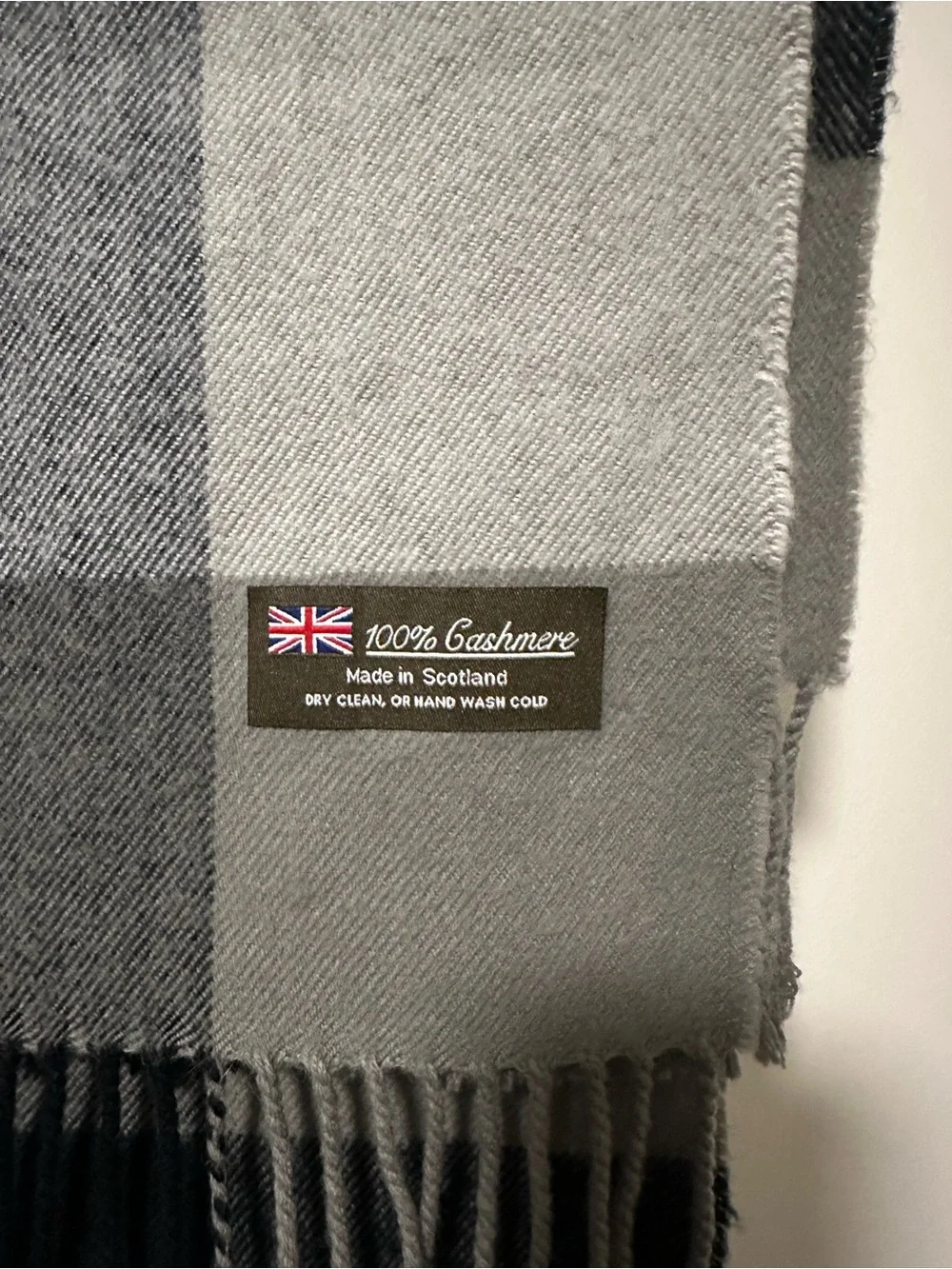 Scottish Classic Grey Plaid Scarf - 100% Cashmere